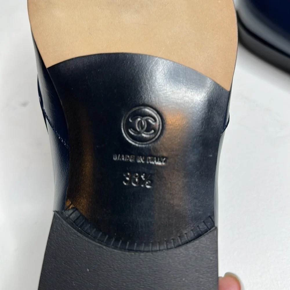 Chanel Leather Navy Oxfords 38 1/2